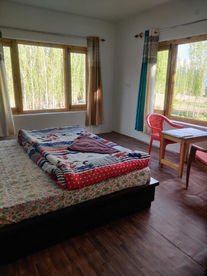 Tsetan Guest House Leh Exterior photo